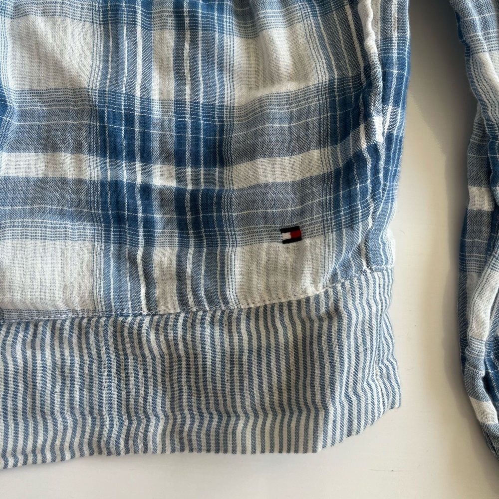 NWT Tommy Hilfiger Blue and White Plaid Blouse - Picture 6 of 10